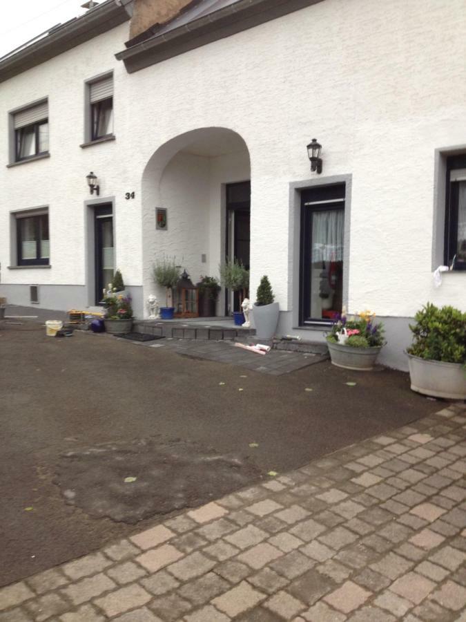 Farschweiler Ferienappartment Mit Schlafzimmer المظهر الخارجي الصورة